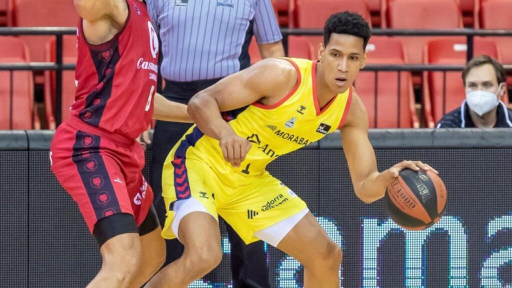 Tyson Pérez, cedido al Betis hasta final de temporada