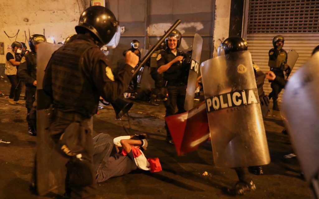 Ya son 60 muertos por las protestas en Perú
