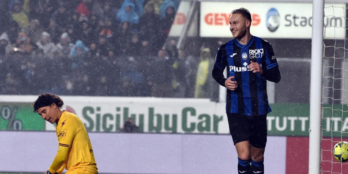 ¡El Atalanta le hace ocho goles a Ochoa!