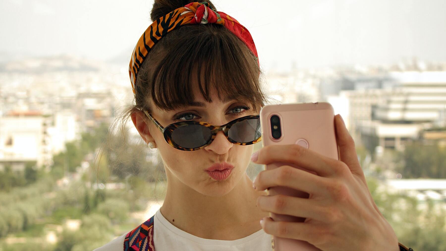 ¿Prohibidos los selfies? Estas son las 10 leyes más raras que existen en el mundo