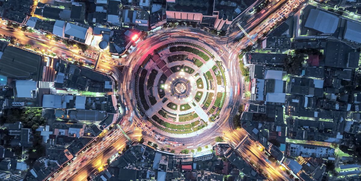 Los teóricos de la conspiración creen que las 'ciudades de 15 minutos' son en realidad cárceles humanas