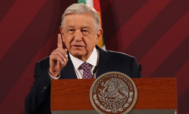 AMLO advierte con cabotaje si no reducen costos de boletos de avión