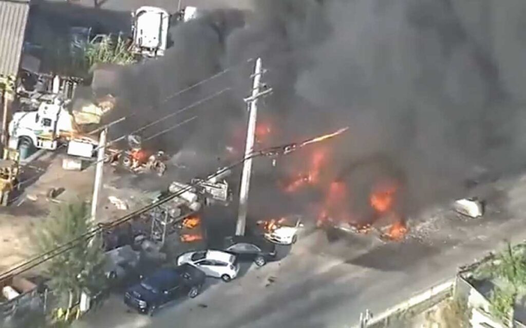 Al menos dos muertos por explosión en edificio de Florida | Videos