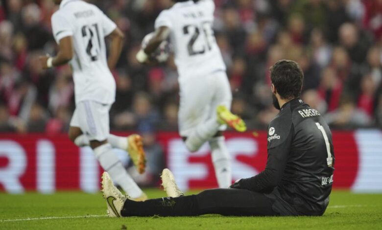 Alisson se suma a la lista de porteros que regalaron goles al Madrid... ¿Los recuerdas?