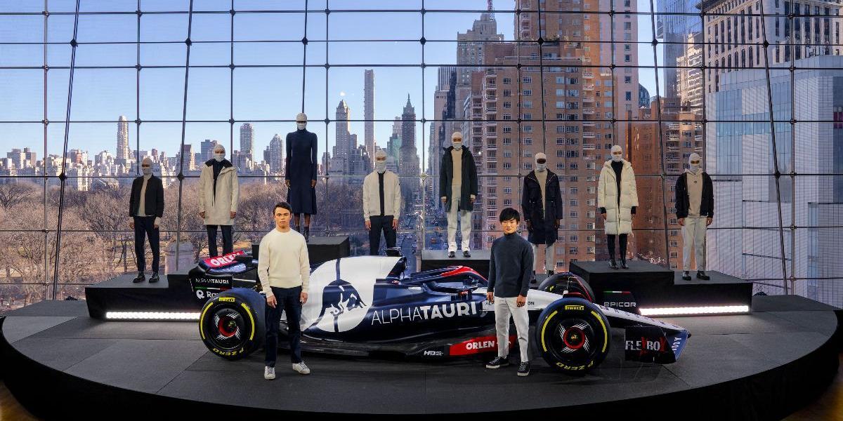 AlphaTauri muestra su AT04 en la Semana de la Moda de Nueva York