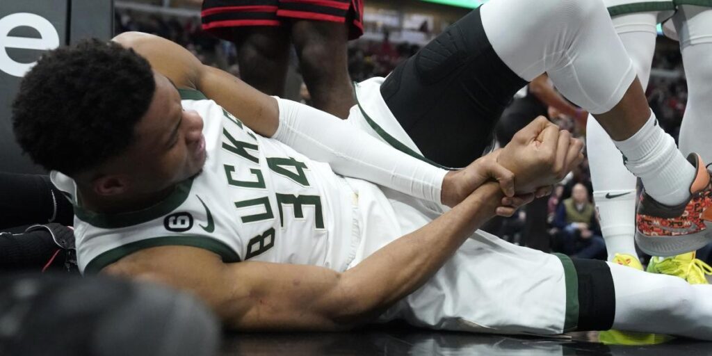 Antetokounmpo sufre un esguince de ligamento que no reviste gravedad