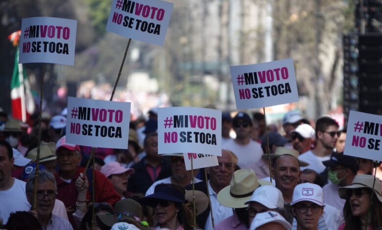 Apoyamos instituciones electorales independientes en México: EU