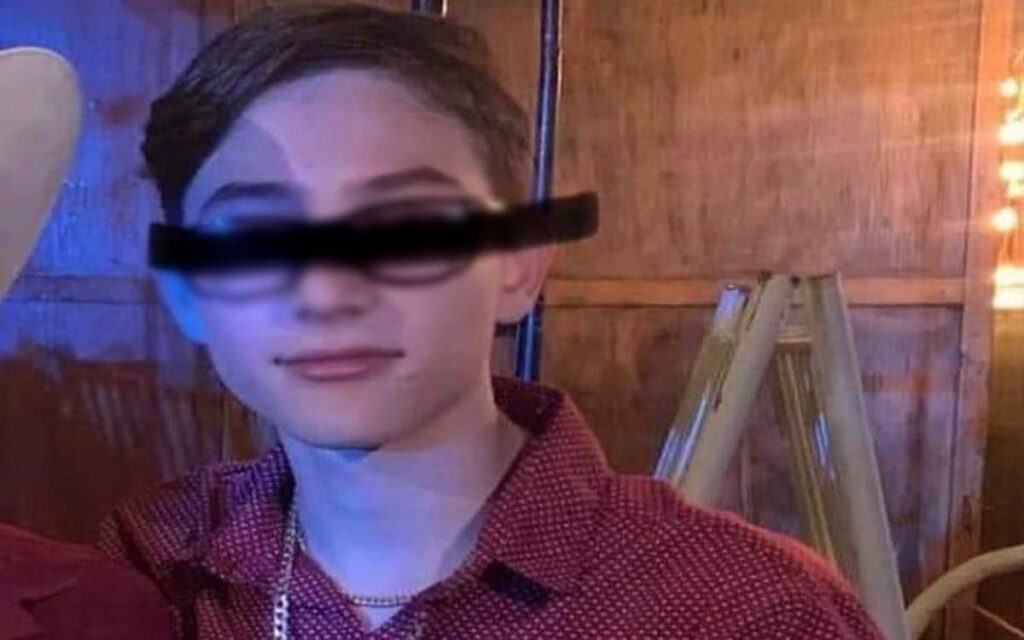 Apuñaló a exnovia 47 veces y sigue en libertad por ser menor de edad