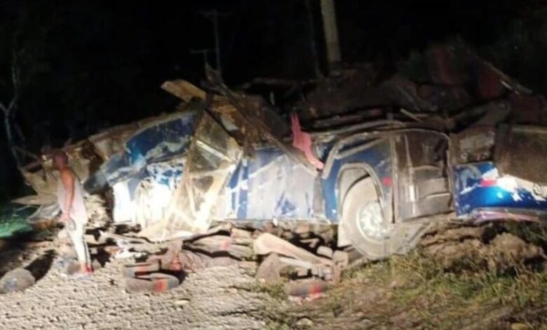 Autobús lleno de migrantes cae a un precipicio en Panamá; hay al menos 39 muertos