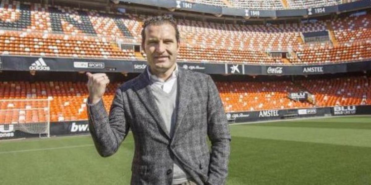 Baraja se presenta a la plantilla en una charla de media hora