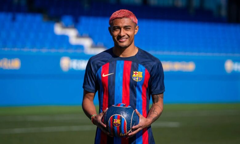 Barcelona ficha al defensa mexicano Julián Araujo hasta 2026 | Fotogalería