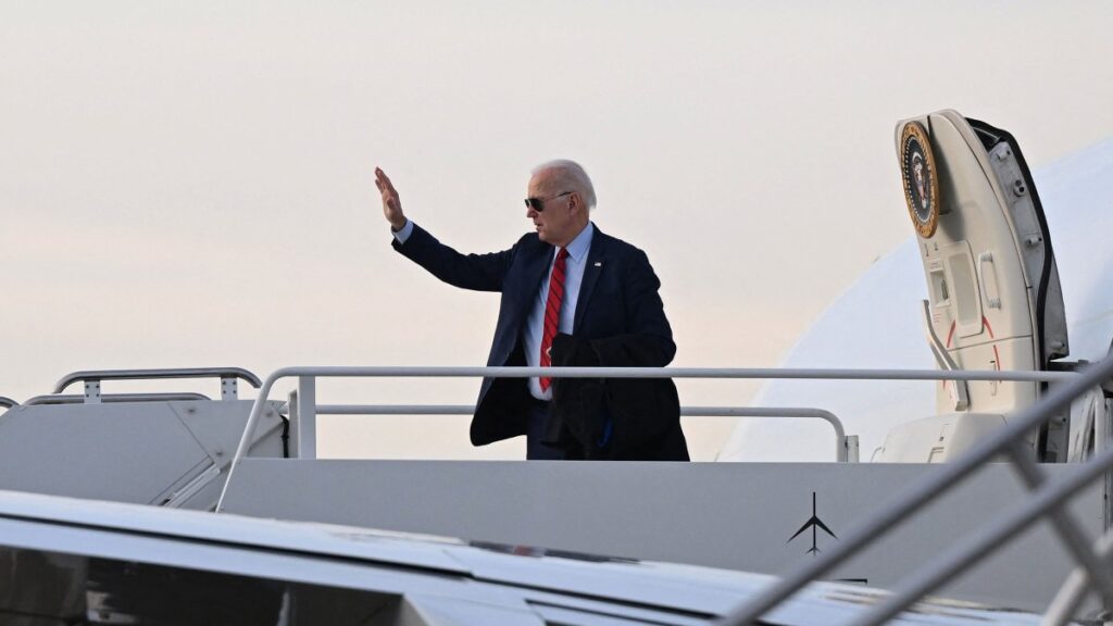 Biden culpa a los empleados que “recogieron” sus oficinas del escándalo de los documentos clasificados