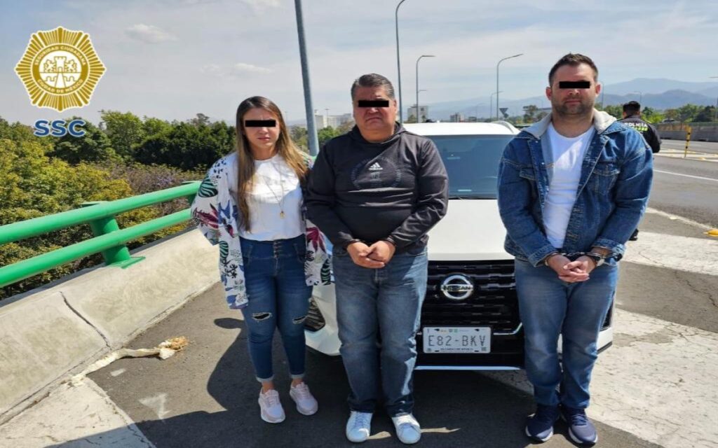 Caen por ocultar un arma y droga en un compartimiento secreto