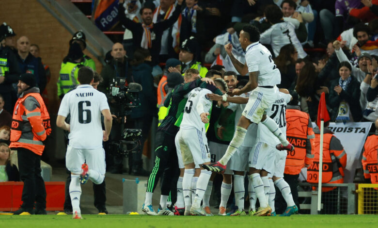 Champions League: Dan vuelta merengues a un demencial partido en Anfield | Tuit
