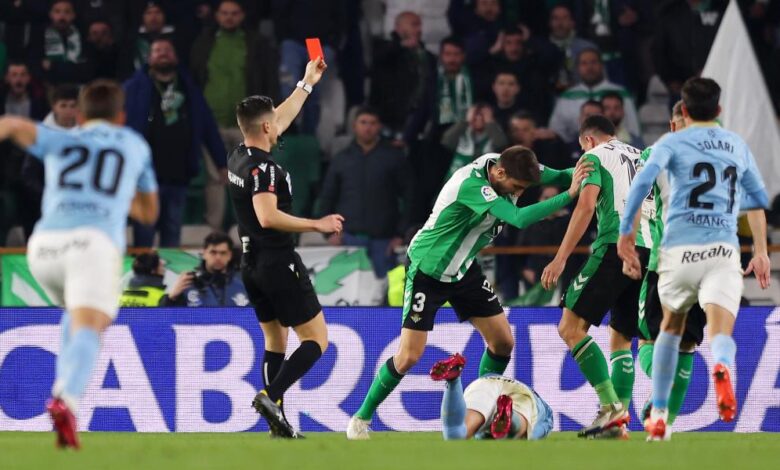 Competición le quita la tarjeta amarilla a Iago Aspas
