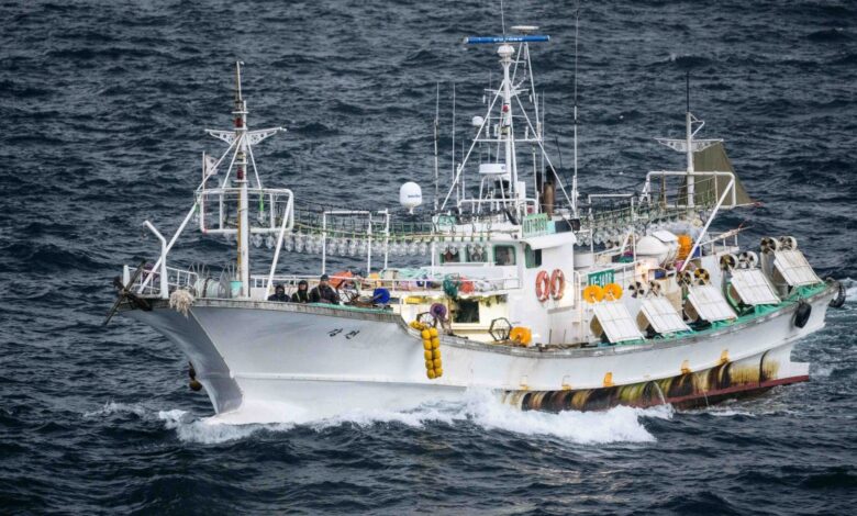 Corea del Sur: al menos nueve desaparecidos tras volcar un barco pesquero