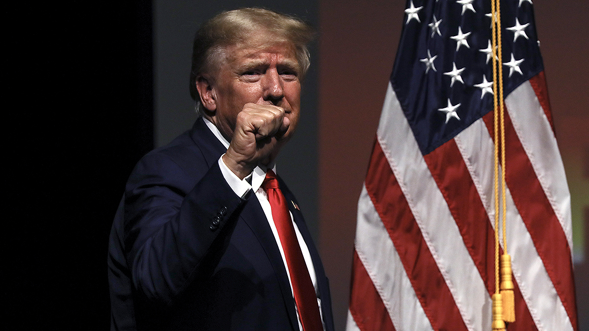 Corte de apelaciones de Nueva York confirma una multa de $110,000 a Donald Trump por desacato