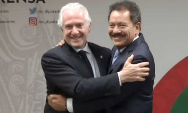 Creel y Mier se dan abrazo legislativo y cierran intento de destitución