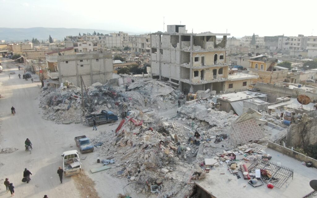 Daños de 34 mil 200 mdd tras sismos en Turquía: Banco Mundial