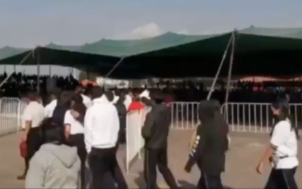 Denuncian ‘acarreo’ de estudiantes a mítin de Alejandra del Moral