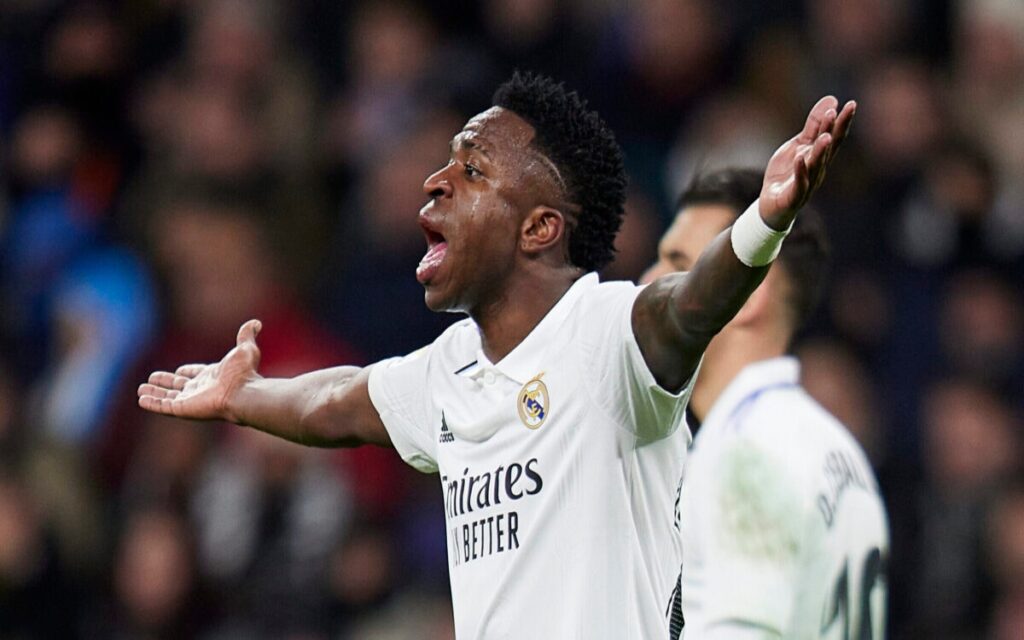 Denuncian insultos racistas a Vinícius Júnior en juzgados de Mallorca | Video