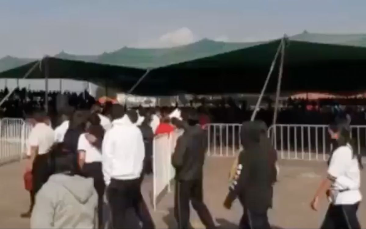 Denuncian ‘acarreo’ de estudiantes a mítin de Alejandra del Moral