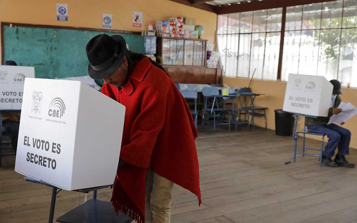 Ecuador: Correísmo gana principales alcaldías; predomina el ‘No’ en referéndum constitucional