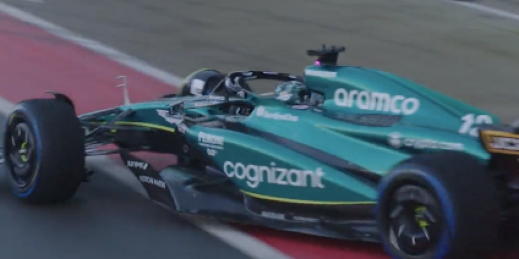 El Aston Martin de Alonso ya luce en pista