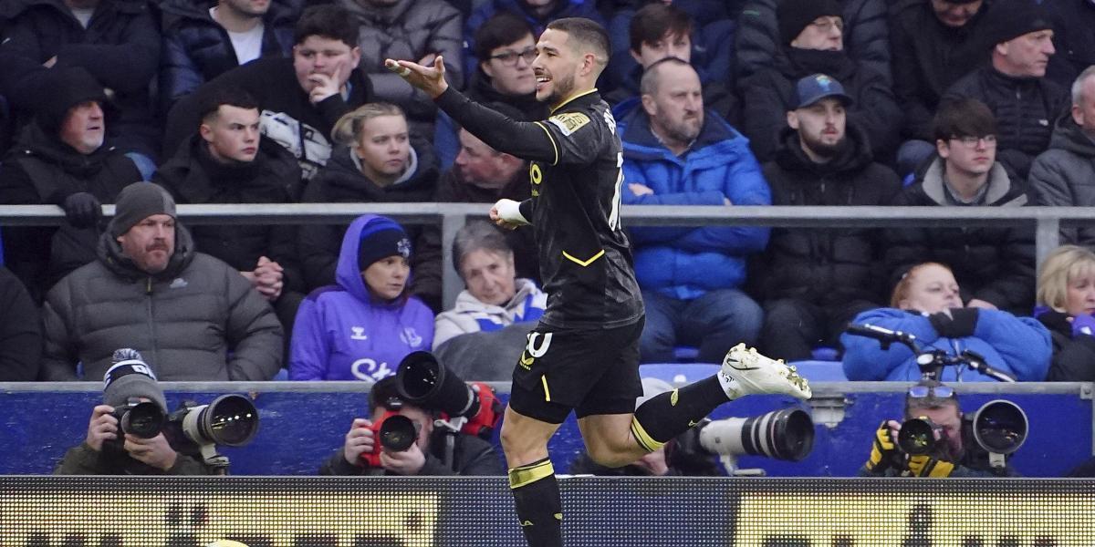 El Aston Villa de Emery rompe su mala racha ante el Everton