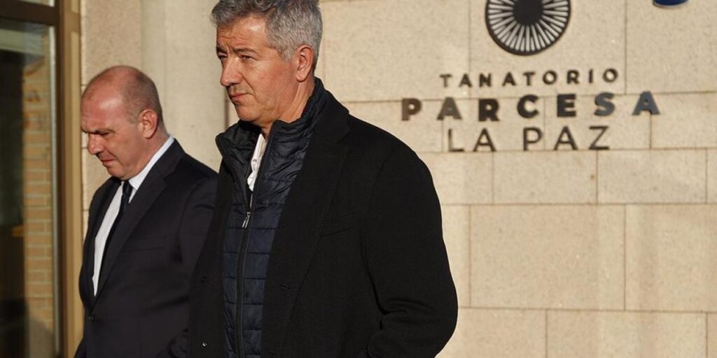 El Atlético, muy presente en el último adiós a Marcos Alonso Peña