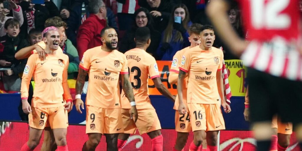 El Atlético se aprovecha de una jornada propicia