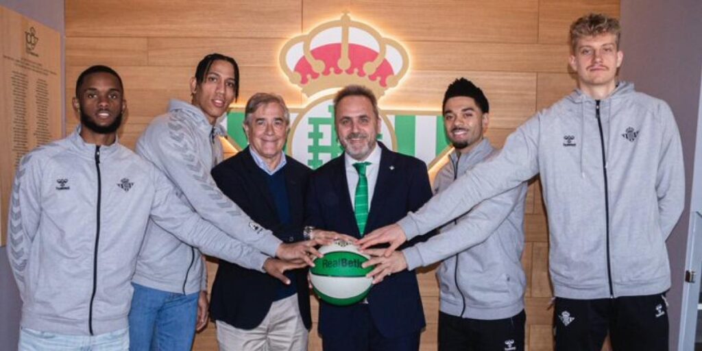 El Betis Baloncesto presenta a cuatro jugadores