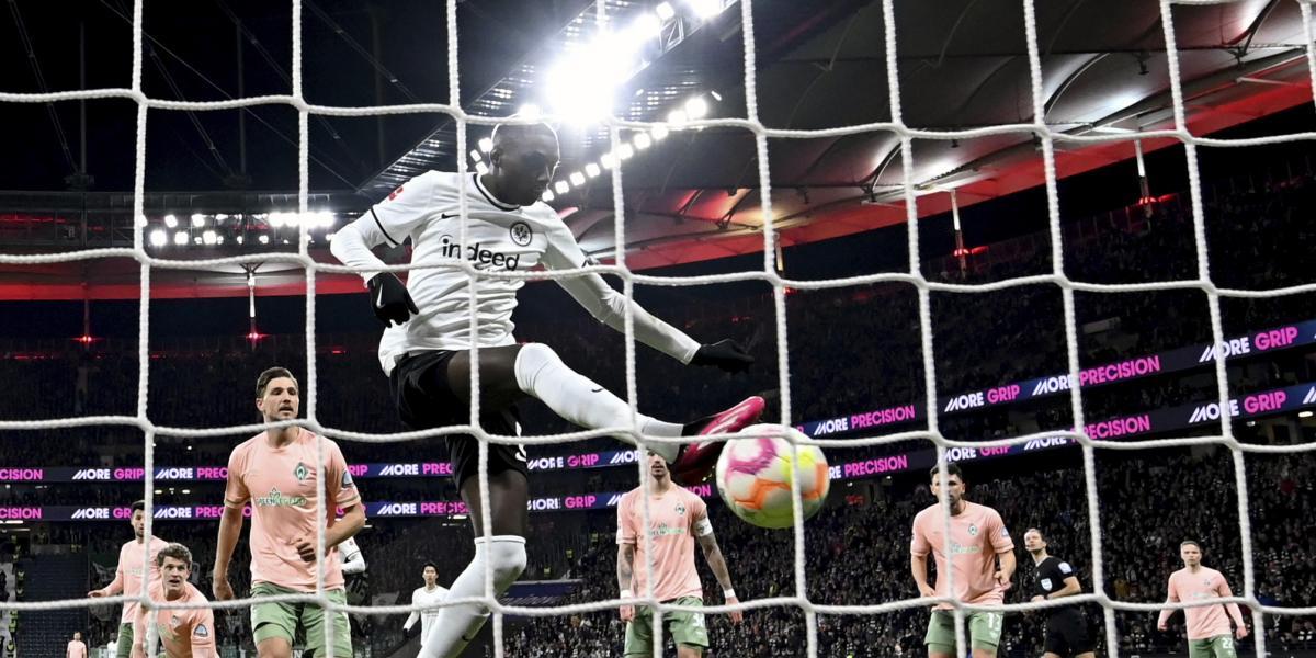 El Eintracht se asienta en la zona europea