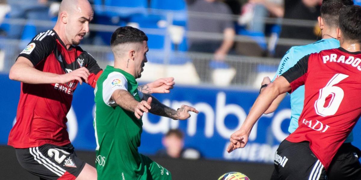 El Huesca vence por la mínima al Mirandés