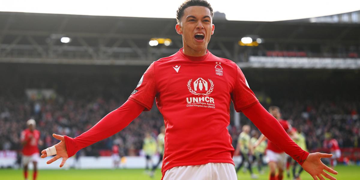 El Nottingham Forest derrota al Leeds con golazo incluido