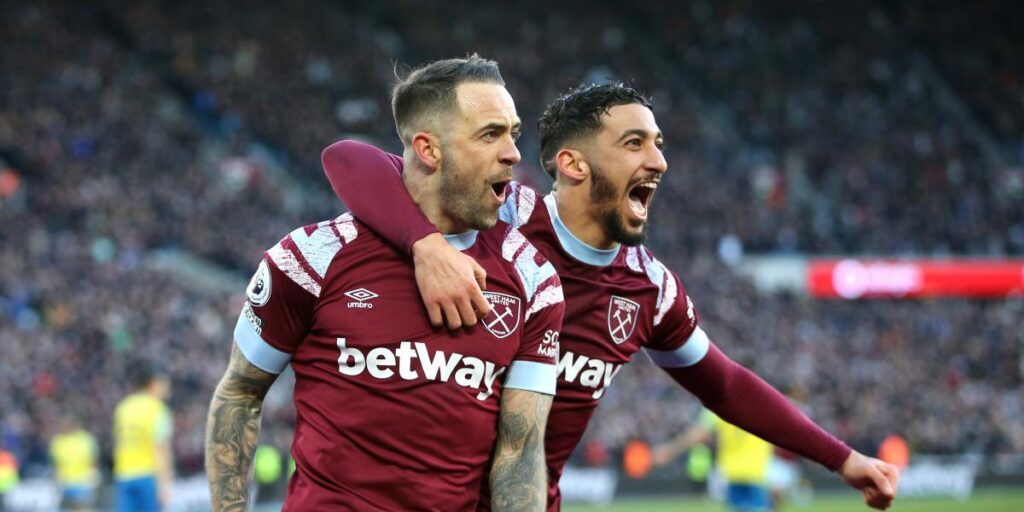 El West Ham golea y sale del descenso