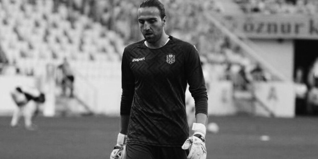 El Yeni Malatyaspor confirma la muerte del portero Türkaslan