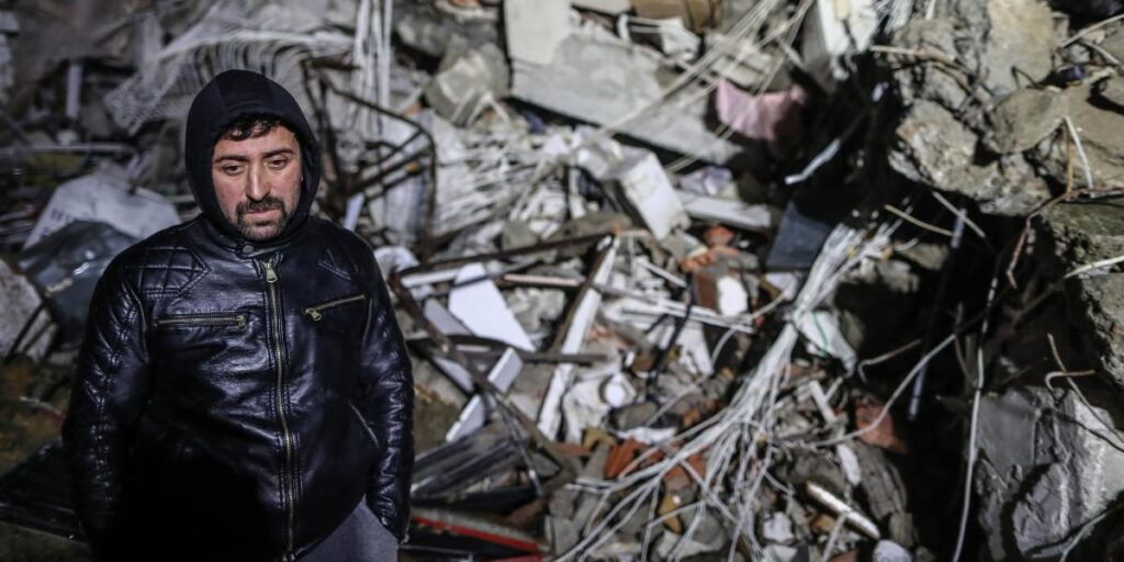 El fútbol turco se vuelca con los afectados por el terremoto