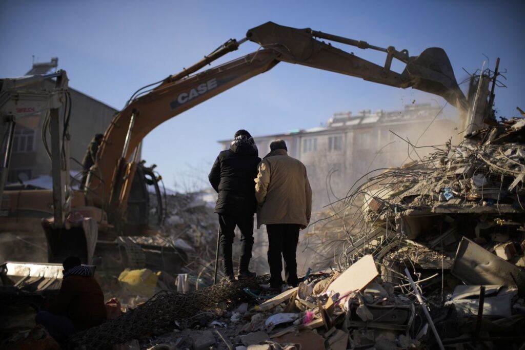El terremoto deja sin casa a cientos de miles de personas en Turquía y convierte en inhabitables grandes extensiones de ciudades