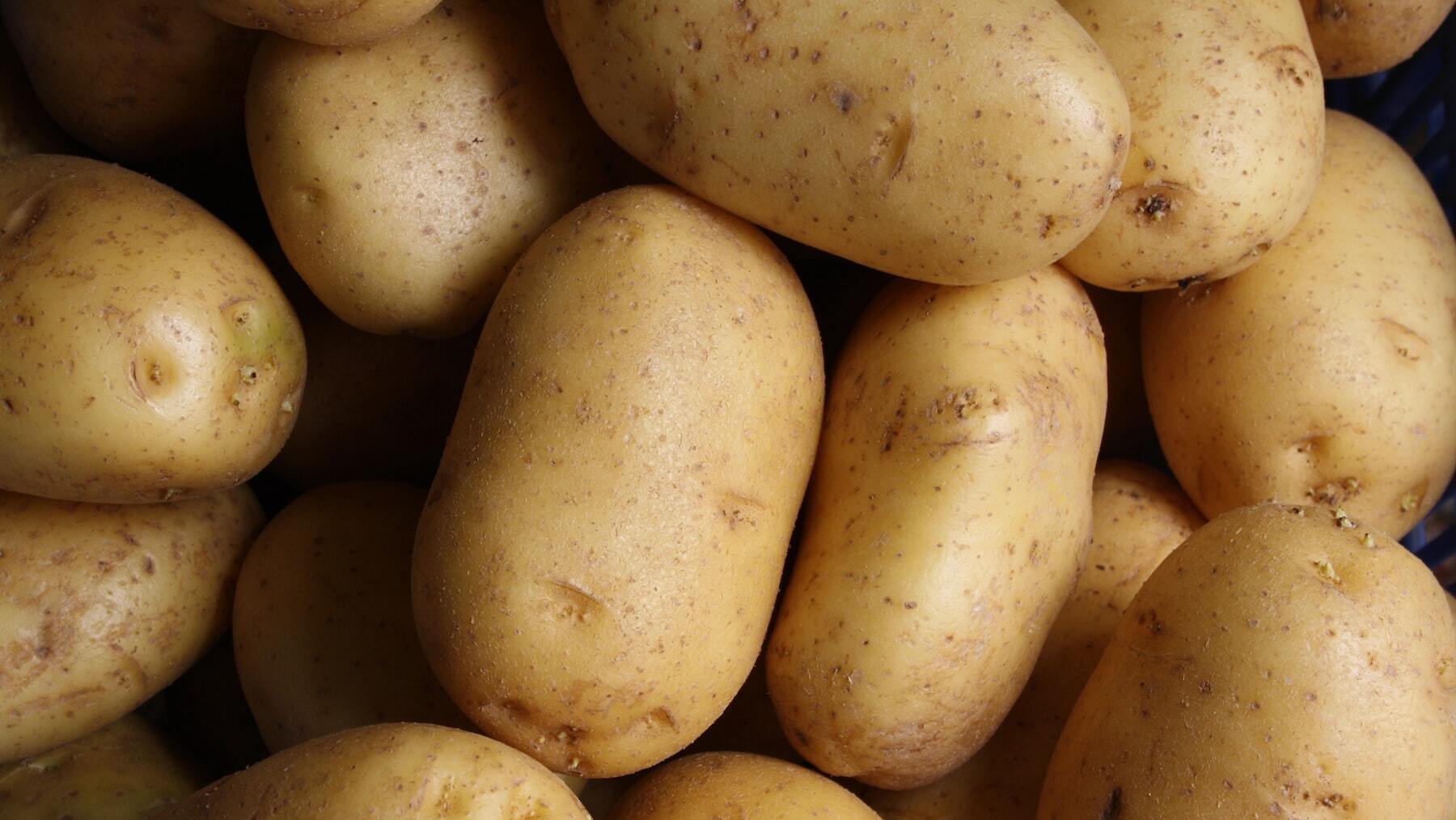 El truco de la patata para estirar los zapatos que te quedan pequeños