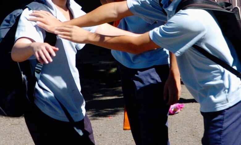 Escuela de Florida sancionará a estudiantes que graben peleas