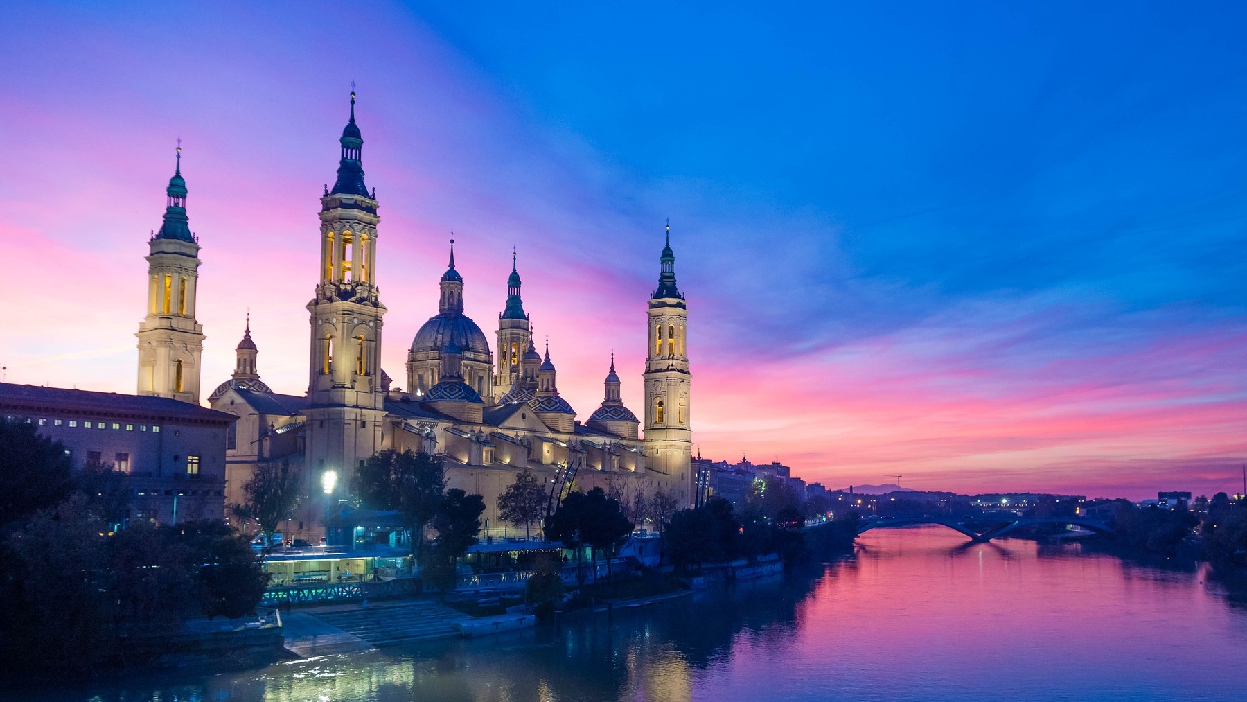 Este es el motivo por el que Zaragoza puede superar a Sevilla como cuarta ciudad de España