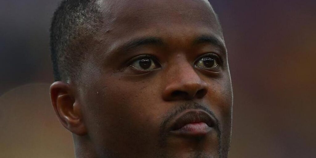 Evra, multado por un insulto homófobo dirigido al PSG