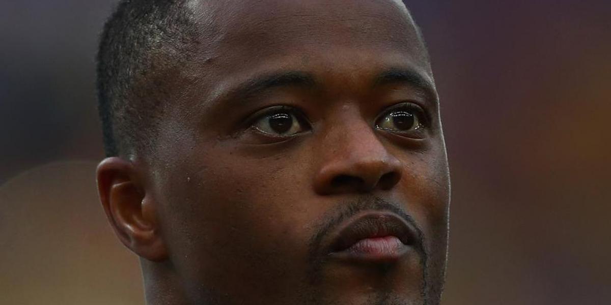 Evra, multado por un insulto homófobo dirigido al PSG
