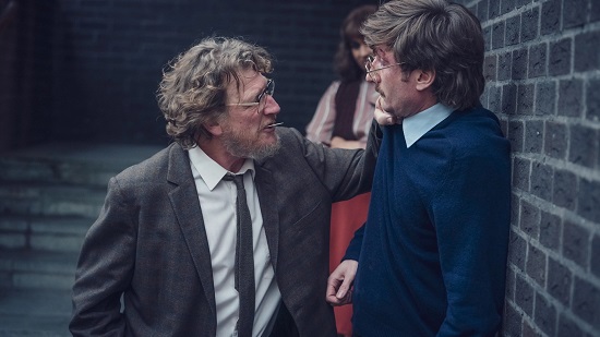 Filmin estrena el 14 de febrero la serie ‘The Curse’, una divertida comedia ochentera sobre un robo