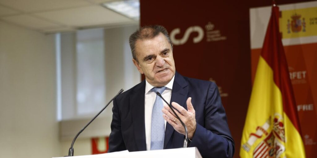 Franco: "Los autores de insultos racistas serán acusados por cometer delito"