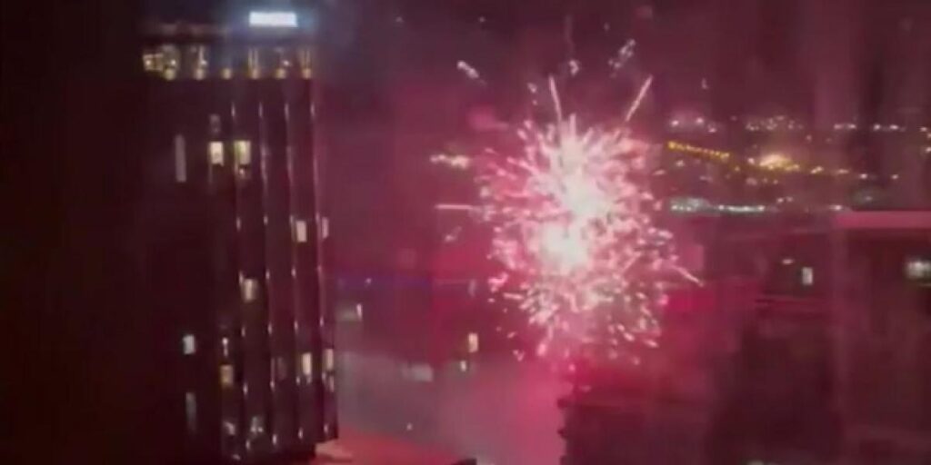 Fuegos artificiales de madrugada en el hotel del Real Madrid