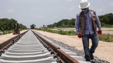 Gobierno mexicano aumentará su déficit fiscal por concluir obras prioritarias: Fitch