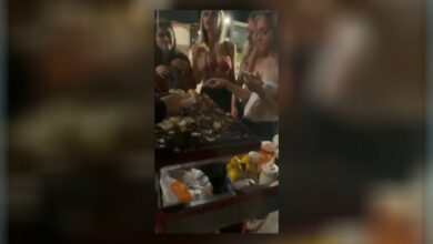 Graban en video a jóvenes acosando a un vendedor ambulante en San Diego
