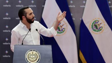 Ingresan los primeros 2,000 supuestos pandilleros a megacárcel en El Salvador; en total serán 40,000